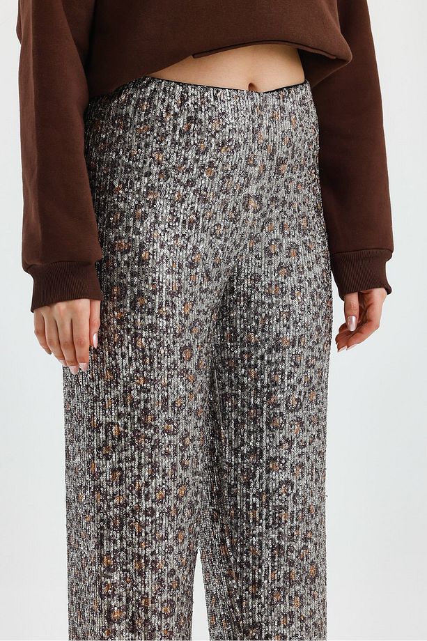 Lastikli Yüksek Bel İçi Astarlı Pullu Kumaş Bol Paça Pantolon-M - Leopar - 4