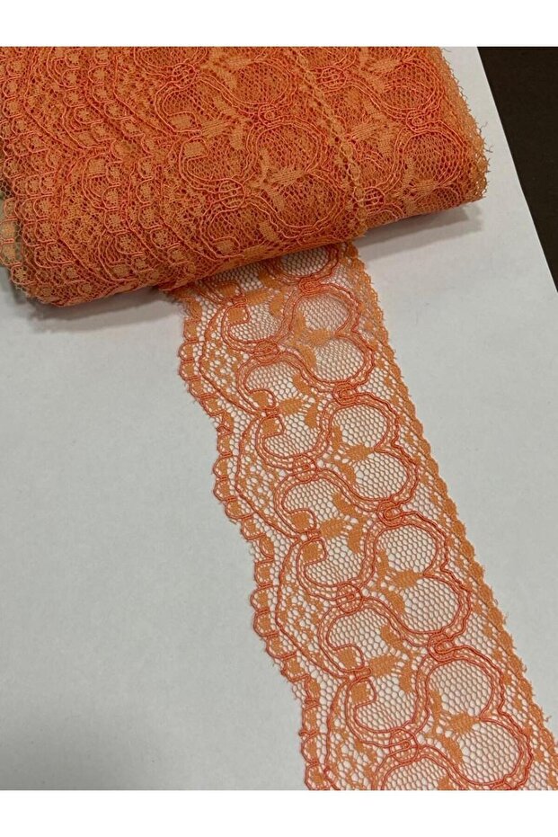 Lace / sleeve lace / 2 meters long / 6 cm wide