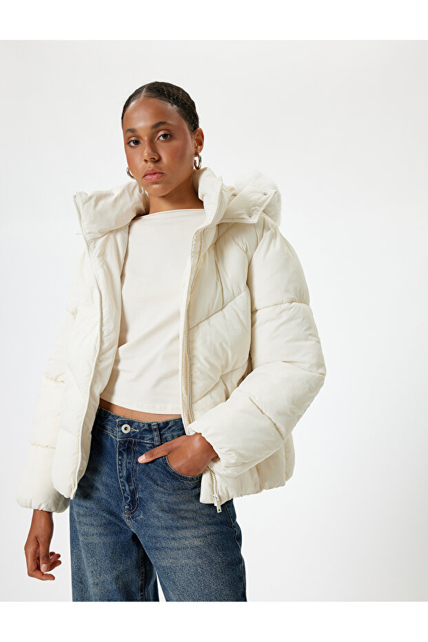 Quilted Coat Hooded Zippered Collar with Faux Fur Pockets