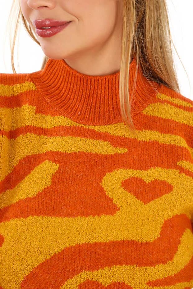 سترة تريكو بياقة مدورة كبيرة الحجم بنمط الفهد - 6