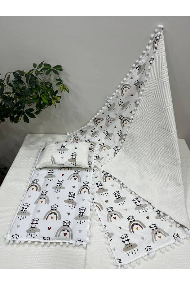 Poplin Kumaş Ve Ponponlu Alt Açma , Yastık Ve Battaniye 3'lü Set - 1