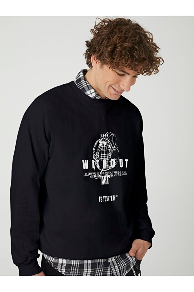 Grafik Baskılı Siyah Sweatshırt - 2