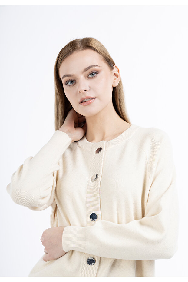 Strickjacke mit Knöpfen - 5