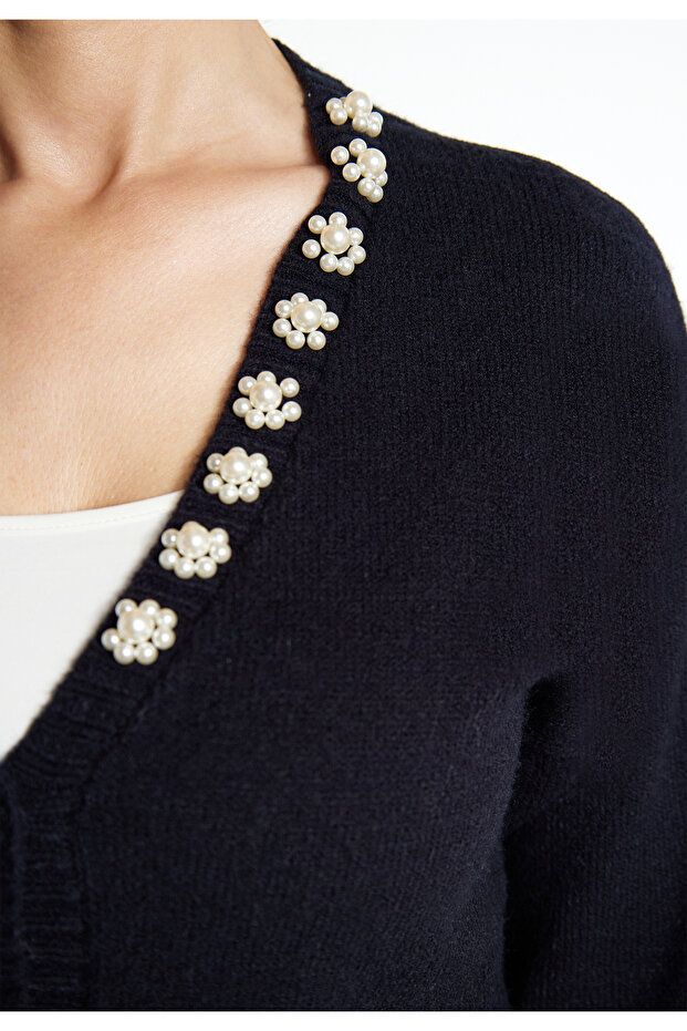 Cardigan mit Perlen - 5