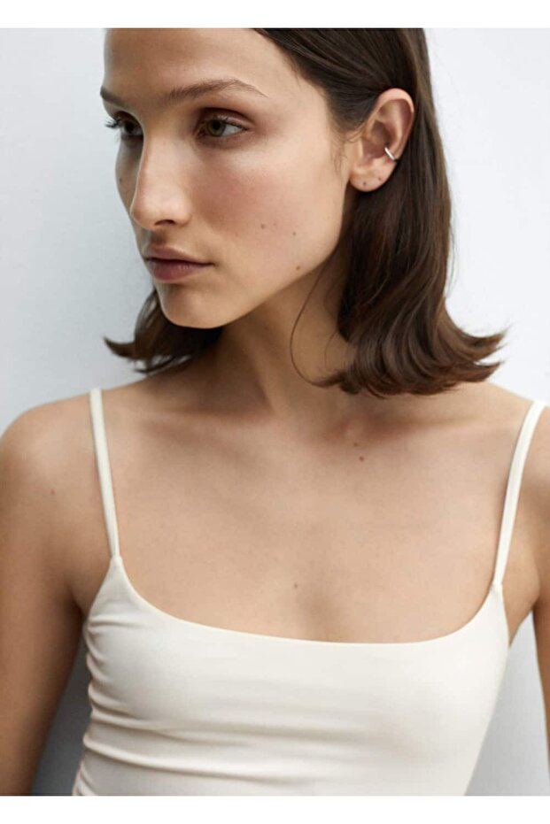 Dekolte yakalı askılı bluz - 7