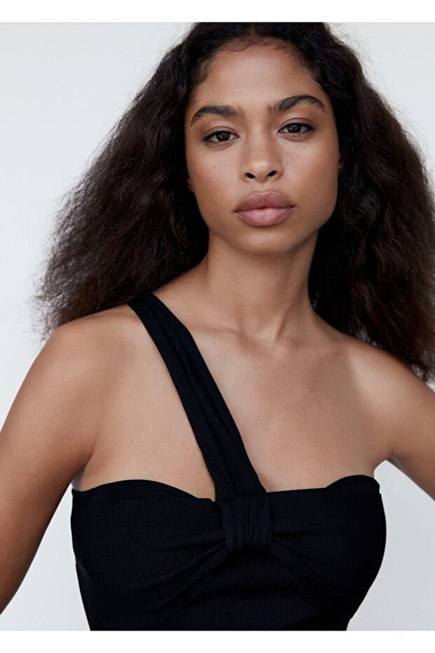 Асиметрична сукня з бантом - 6