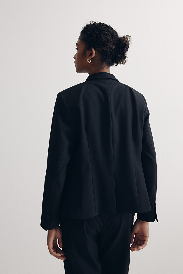 Bedene Oturan Ceket - 4