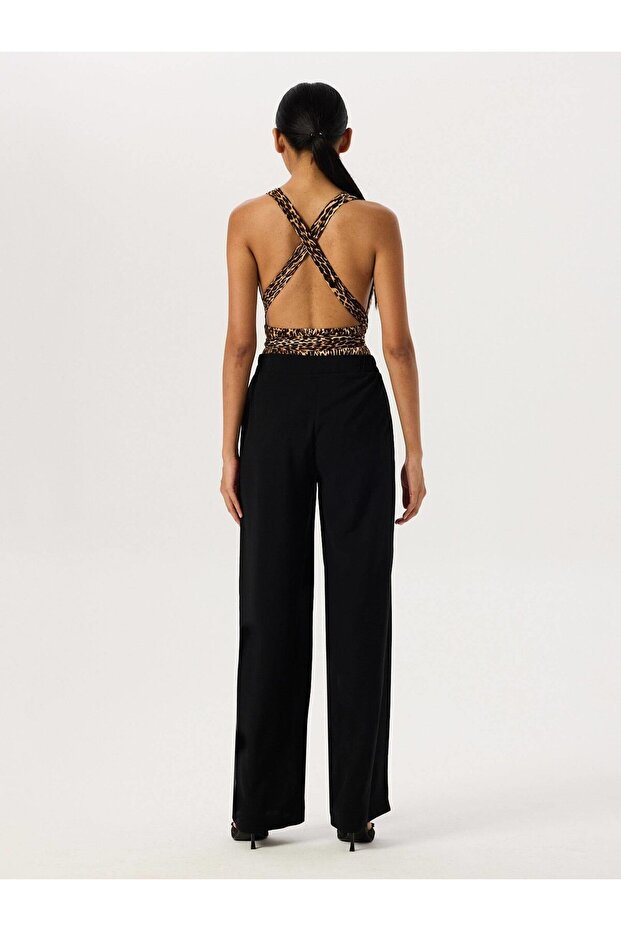 Iconic Leopard Pattern Deep Low-Cut Bodysuit - 3