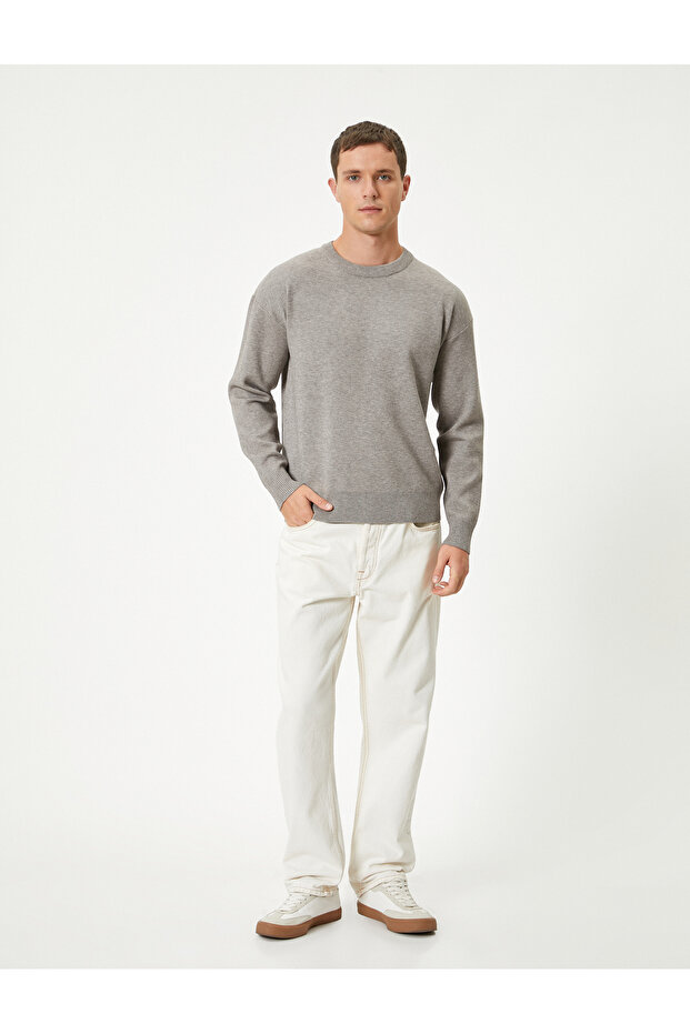 Basic-Pullover mit Rundhalsausschnitt und langen Ärmeln - 2