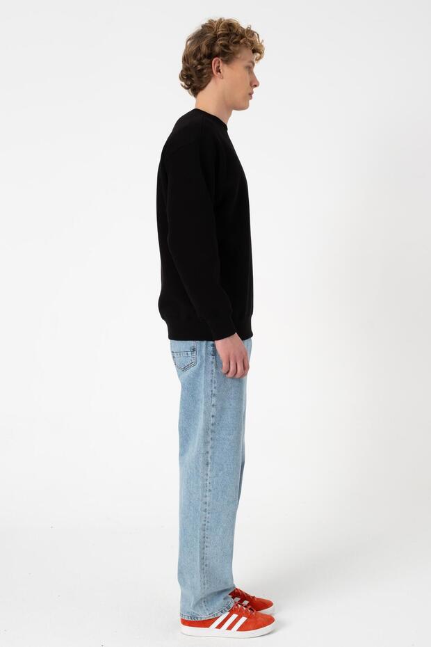 سويت شيرت رجالي أسود ذو رقبة دائرية مقاس كبير - 4