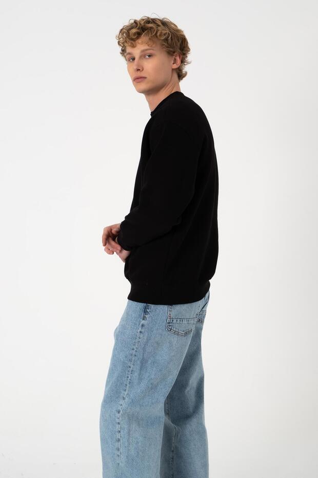 سويت شيرت رجالي أسود ذو رقبة دائرية مقاس كبير - 5