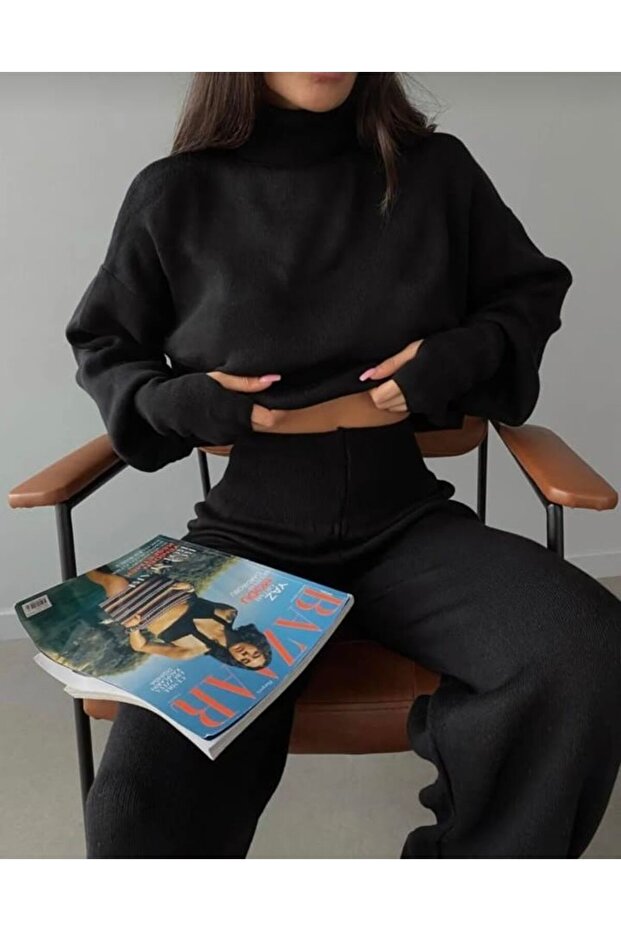 Women's Turtleneck Top and Bottom Finger Sartre Set