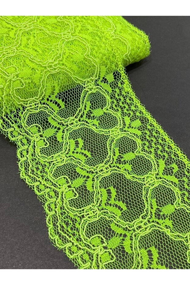 Lace / sleeve lace / 2 meters long / 10 cm wide