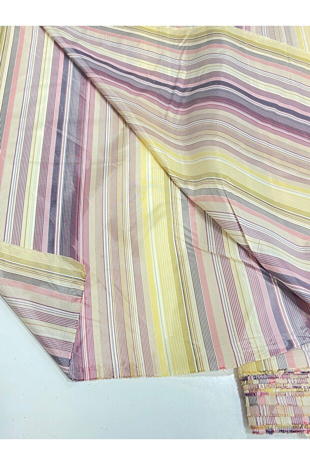 Patterned Imported Lining/ Jacket Coat Lining/ Width: 1.40 cm / Length 1 Meter - 5