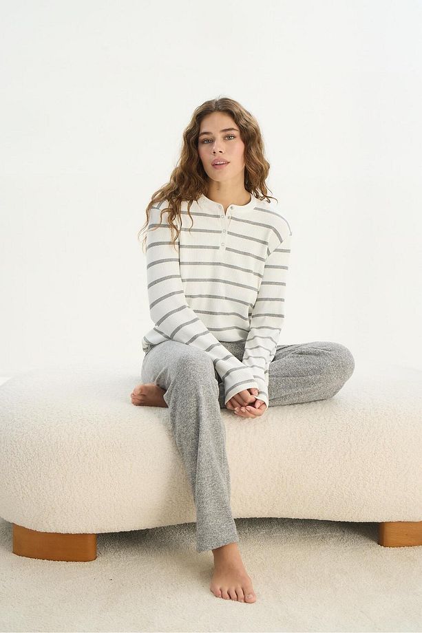 Kadın Uzun Kol Triko Ekru Pijama Takımı C0T0N2O61 - 1