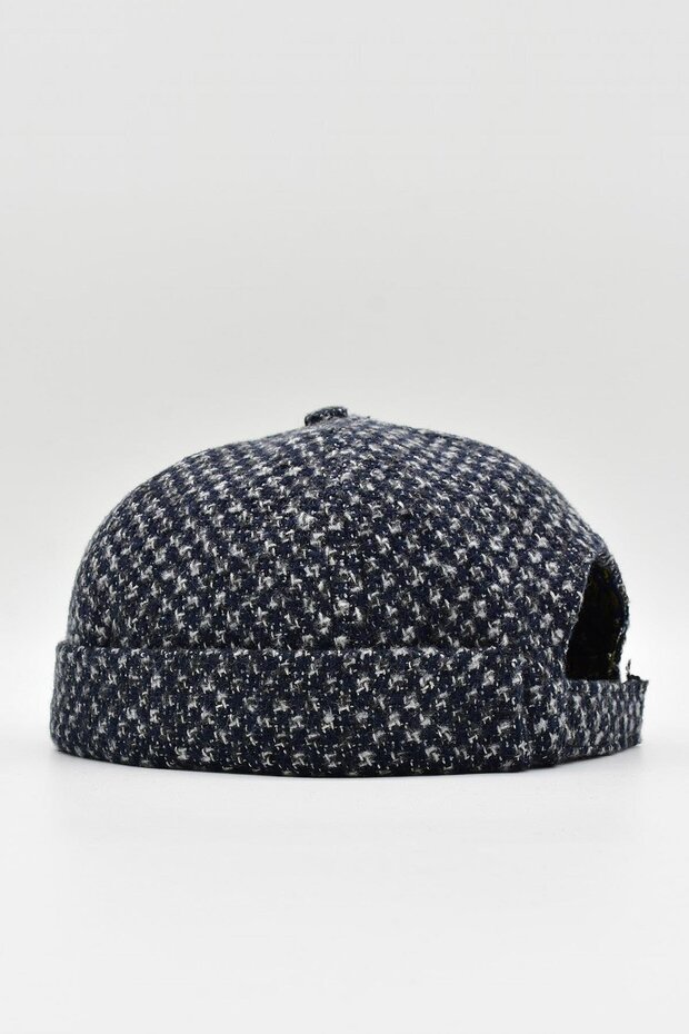 قبعة صغيرة منقوشة للشتاء - 1