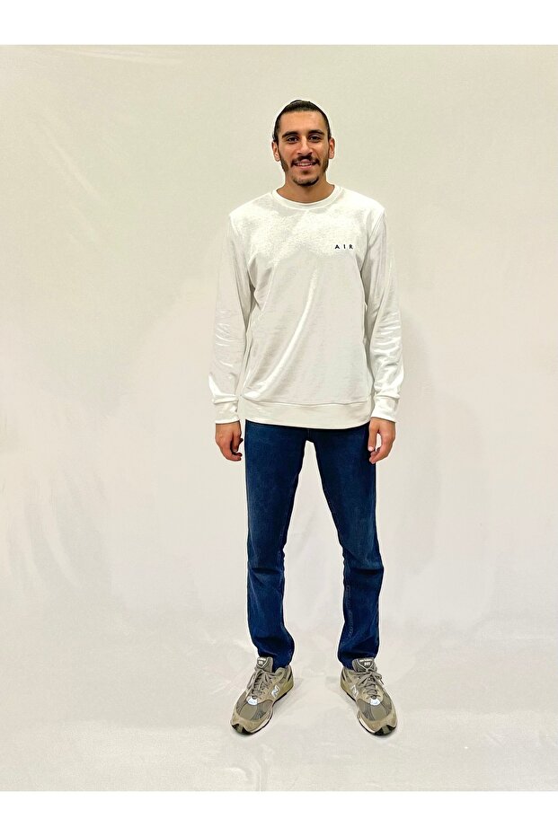 سويت شيرت رجالي بياقة دائرية مريح بتصميم 3 خيوط سميكة مطرزة بتقنية AR SPR24SW33