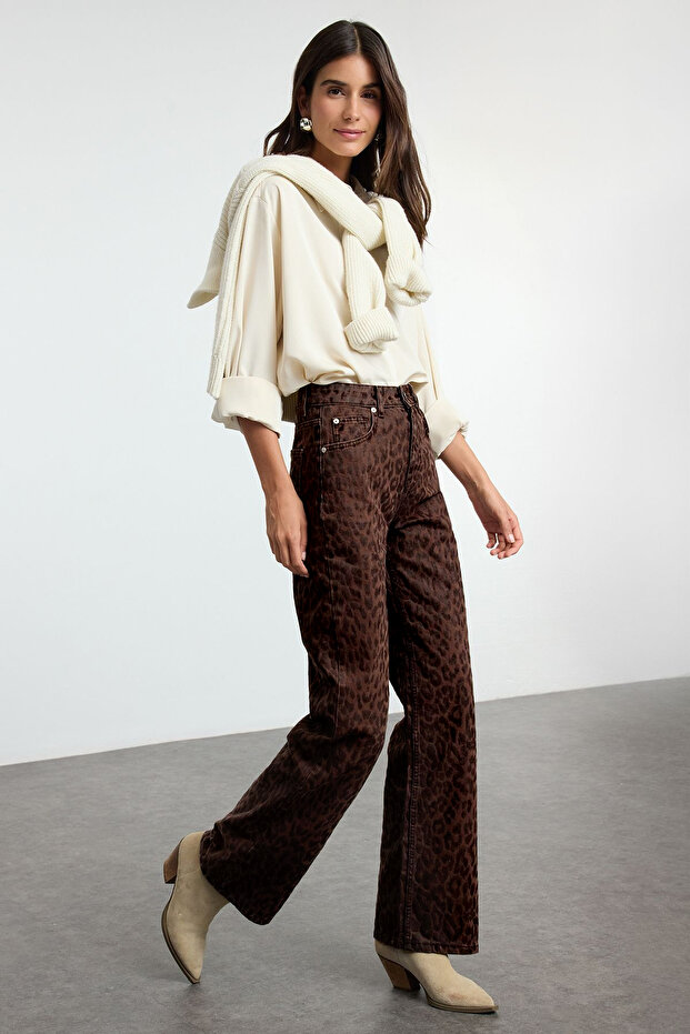 Kahverengi Süet Görünümlü Leopar Desenli Yüksek Bel Wide Leg Jeans TWOAW25JE00394 - 4