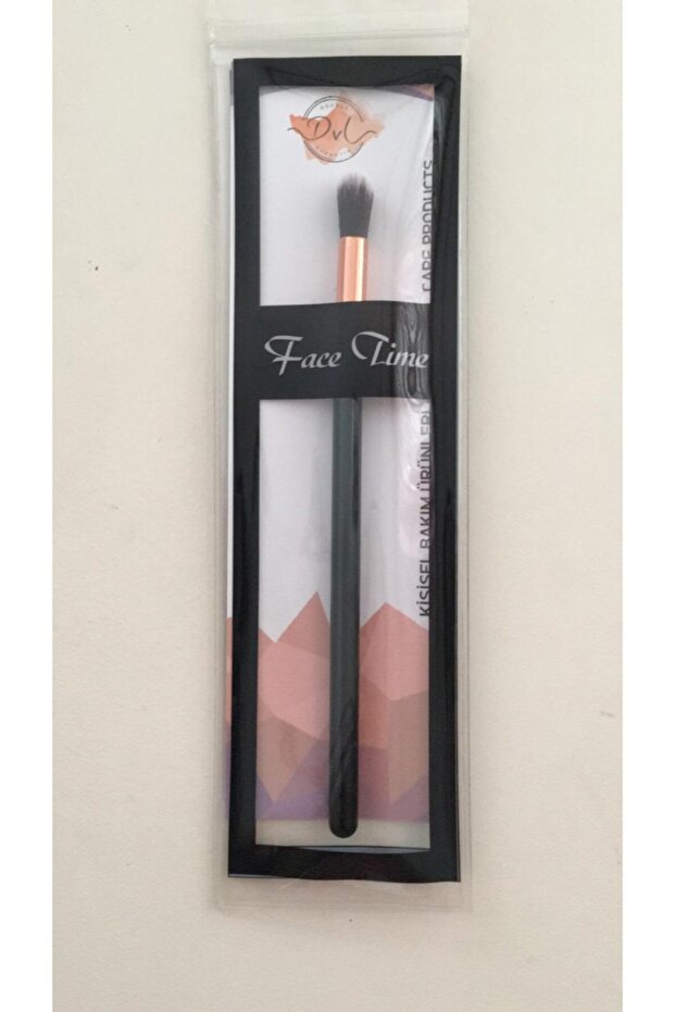 2002 Eyeshadow Brush - 1