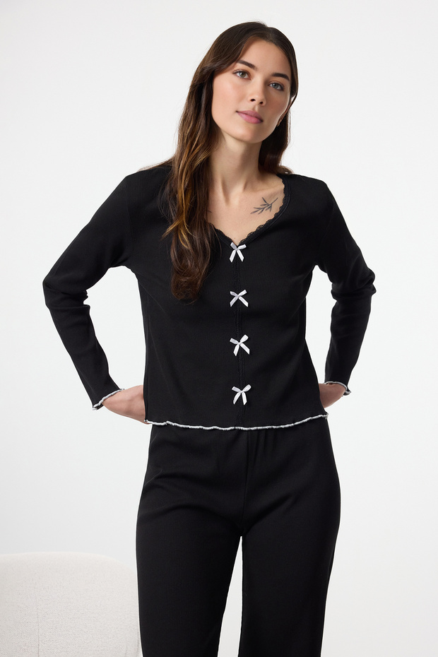 Siyah Pamuklu Dantelli ve Kurdele/Fiyonk Detaylı Fitilli Örme Pijama Takımı THMAW25PT00206 - 4