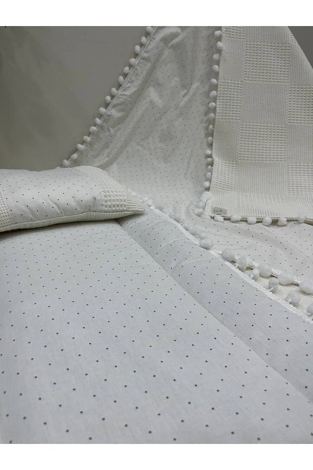 Poplin Kumaş Ve Ponponlu Alt Açma , Yastık Ve Battaniye 3'lü Set - 5