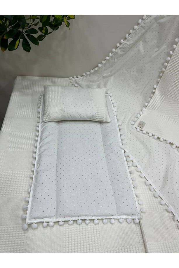 Poplin Kumaş Ve Ponponlu Alt Açma , Yastık Ve Battaniye 3'lü Set - 7