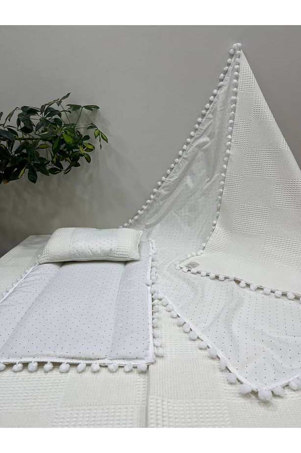 Poplin Kumaş Ve Ponponlu Alt Açma , Yastık Ve Battaniye 3'lü Set - 4