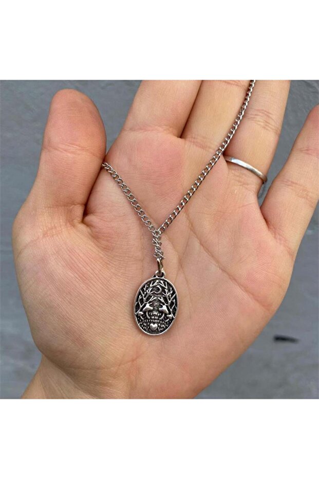 قلادة سلسلة المناظر الطبيعية للغابات الليلية