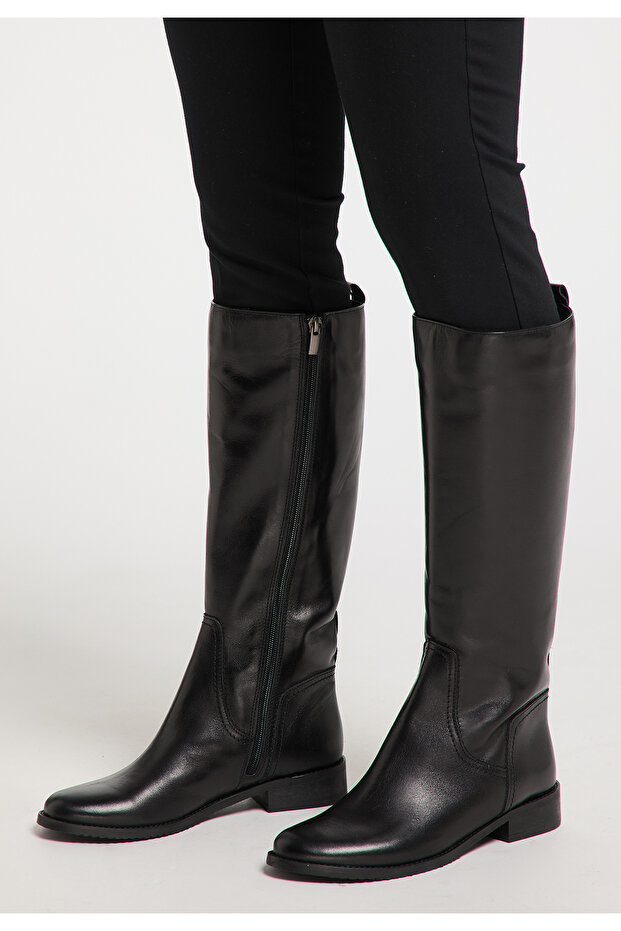 Klassischer Leder Stiefel - 1