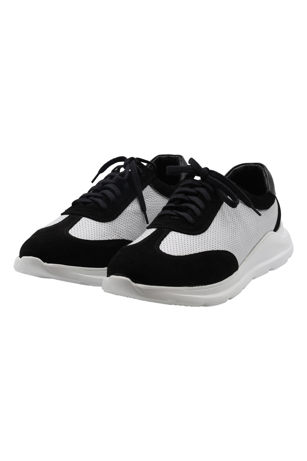 Low Top Sneakers - 4
