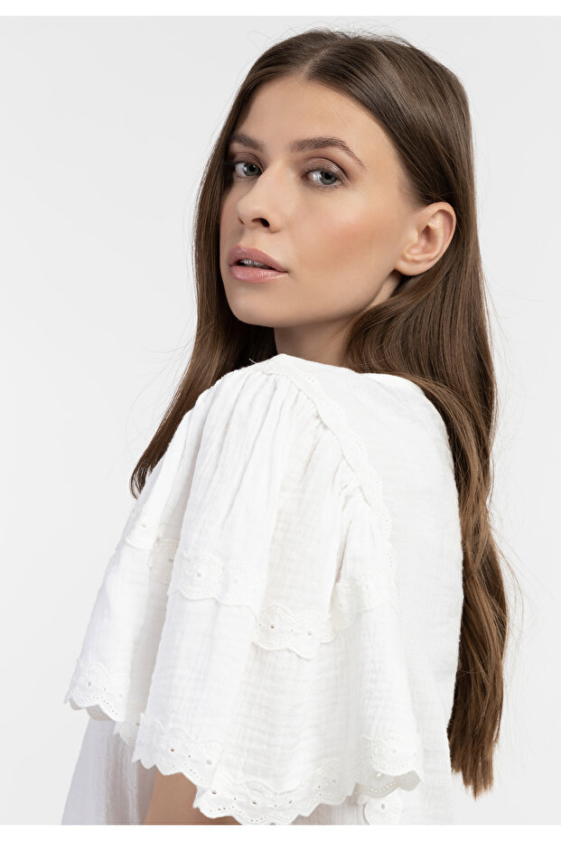 Blusenshirt mit Spitze - 5