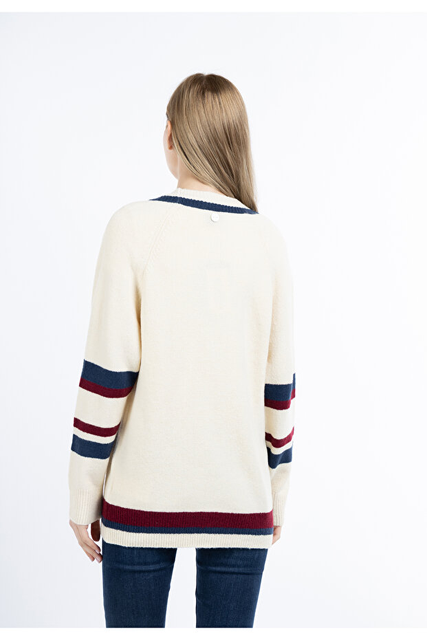 Strickjacke mit Knöpfen - 4