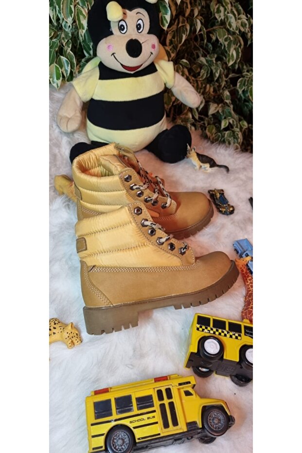 Erkek çocuk bot - 2