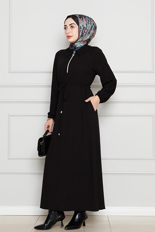 Tune Waist Zipper Pocket Dress-Black