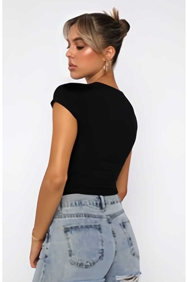 Siyah Bisiklet Yaka Basic Kadın Tişört - 4