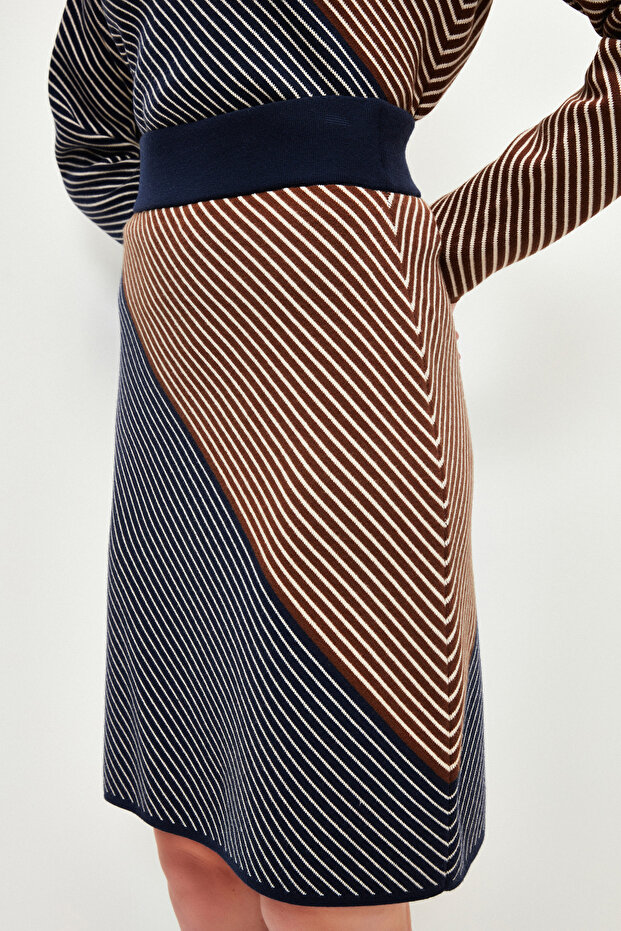 Çizgili Triko Etek - 3