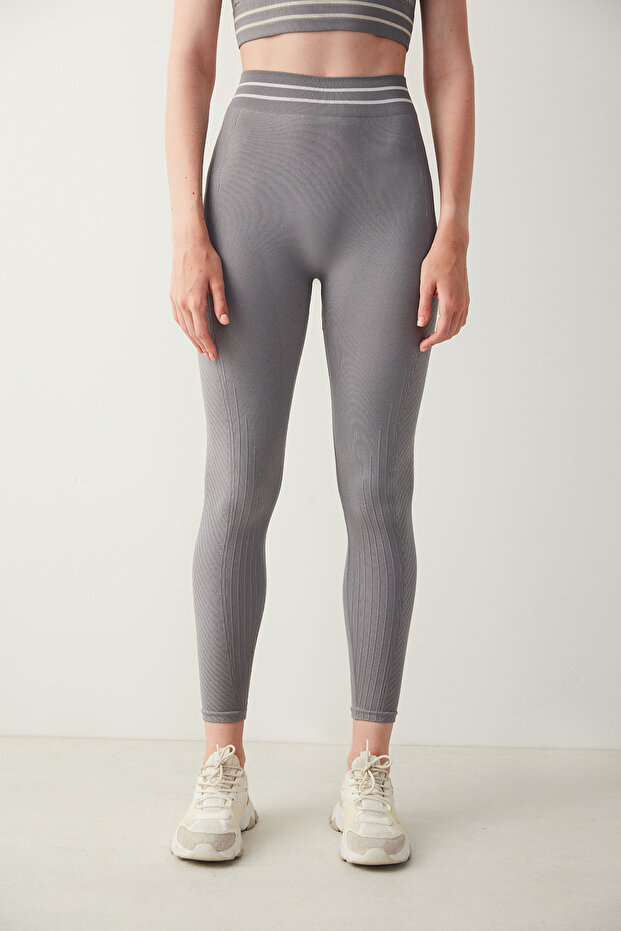 اثنين من الجوارب مخططة سلس - 2