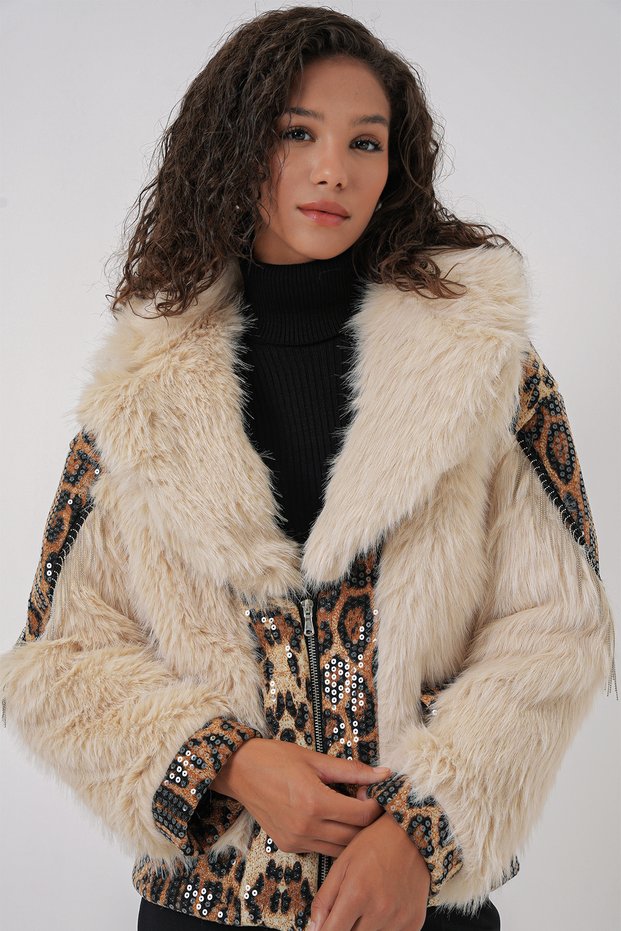 5209 Plush Fur Coat - Cream