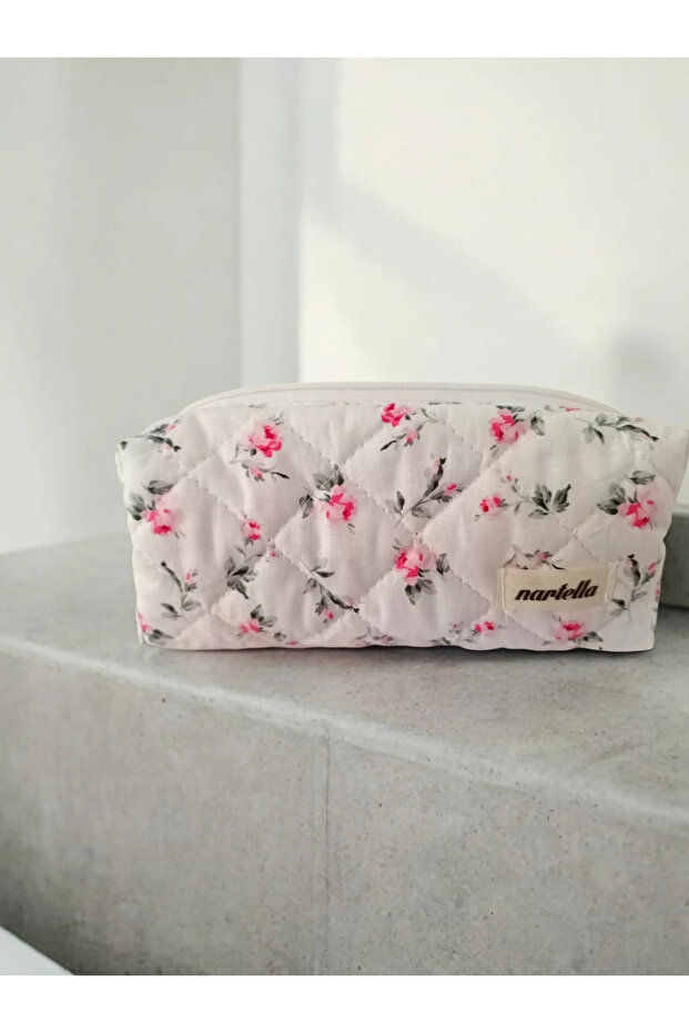 حامل قلم منقوش على شكل وردة الثلج - 1