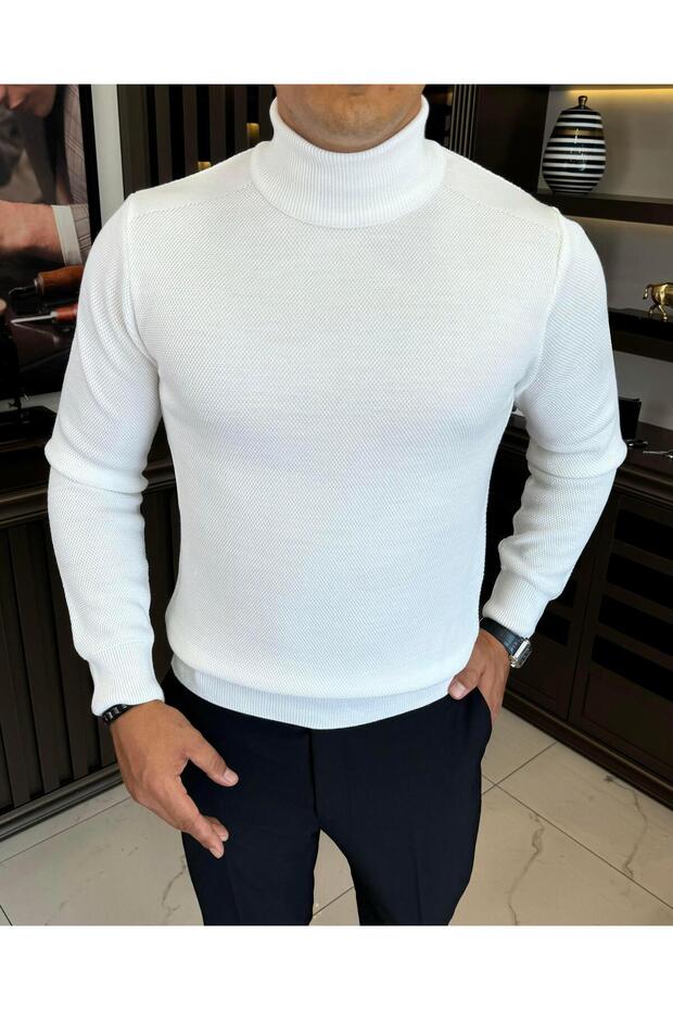 Italian Style Slim Fit Turtleneck Knitwear Male Sweater Ecru T13222