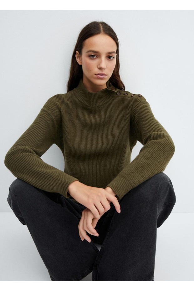 Omuzları düğmeli fitilli kazak - 5