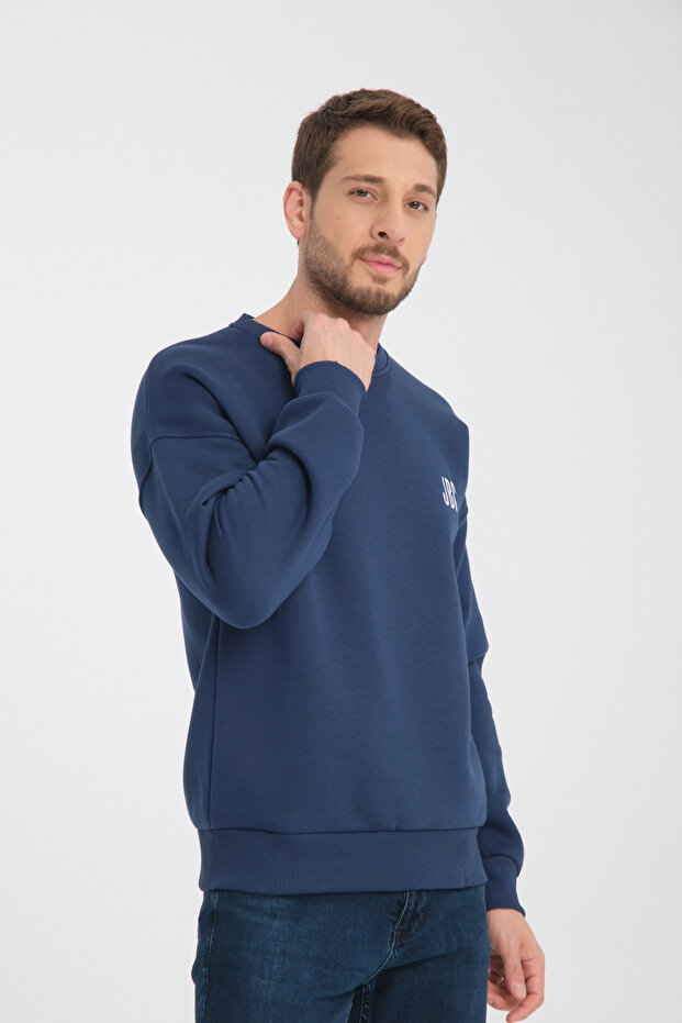 سويت شيرت رجالي أساسي مطرز برقبة دائرية مقاس كبير - 3