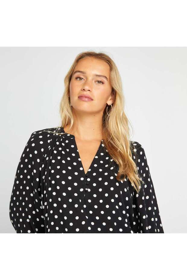 بلوزة مطبوعة متدفقة باللون الأسود - 5