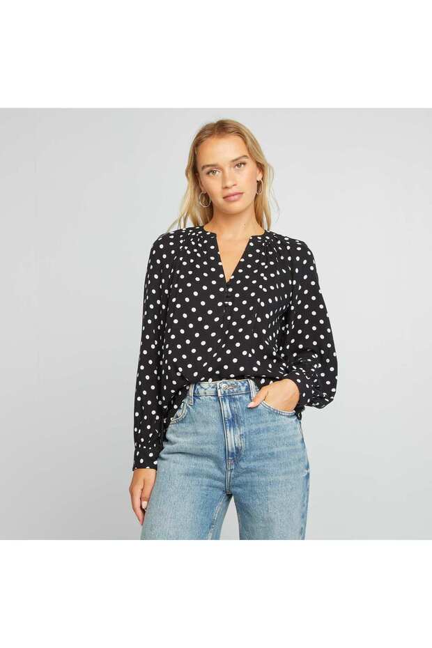 بلوزة مطبوعة متدفقة باللون الأسود - 1