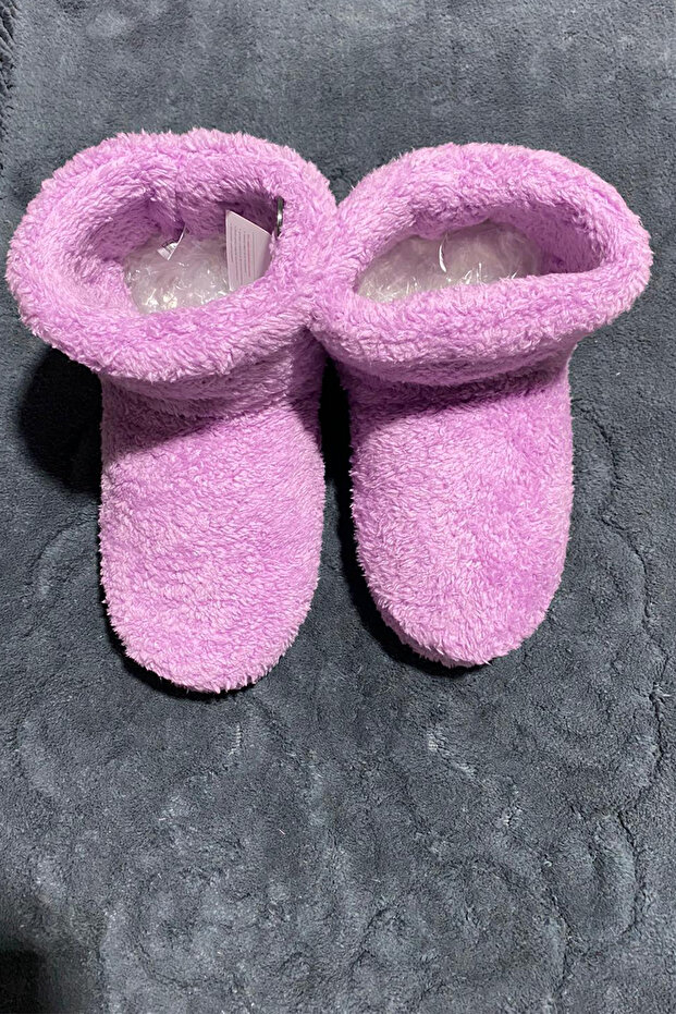 Kadın Peluş Ev Botu - 1