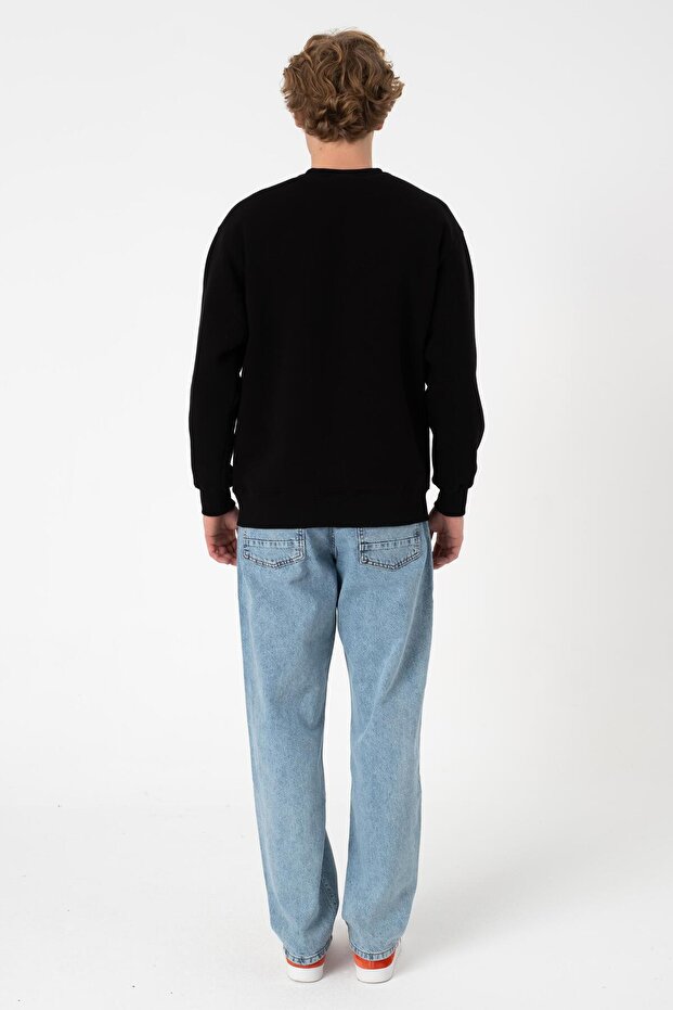 سويت شيرت رجالي أسود ذو رقبة دائرية مقاس كبير - 3