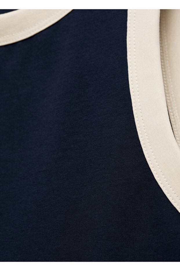 Kontrast süslemeli bluz - 6