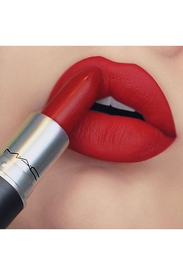 Macximal Silky Matte Lipstick 12 saat Tam Kapatıcılık-RUBY WOO (3.5gr) - 2