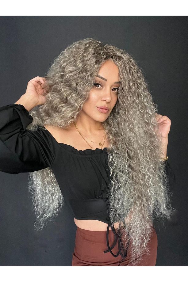 Afro Peruk Su dalgalı Modeli.Tepe kısmı her yöne ayrılır El yapımıdır.Sister Afro Suzan - 1