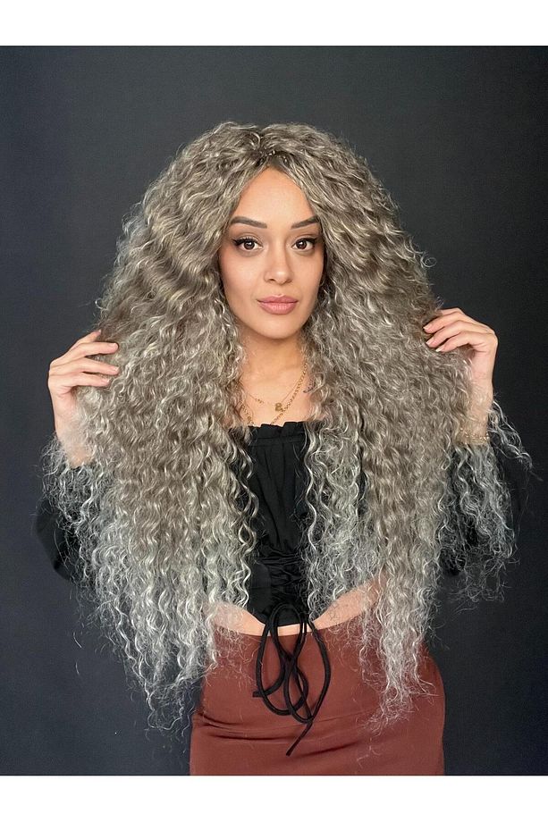 Afro Peruk Su dalgalı Modeli.Tepe kısmı her yöne ayrılır El yapımıdır.Sister Afro Suzan - 2